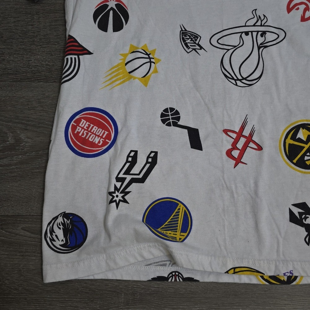 NBA League Team Logos All Over Print Jersey T Shirt Basketball White Mens Medium - Picture 8 of 16